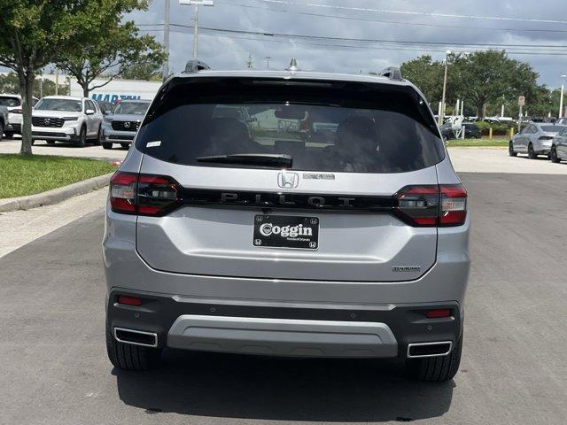 new 2025 Honda Pilot car, priced at $45,577
