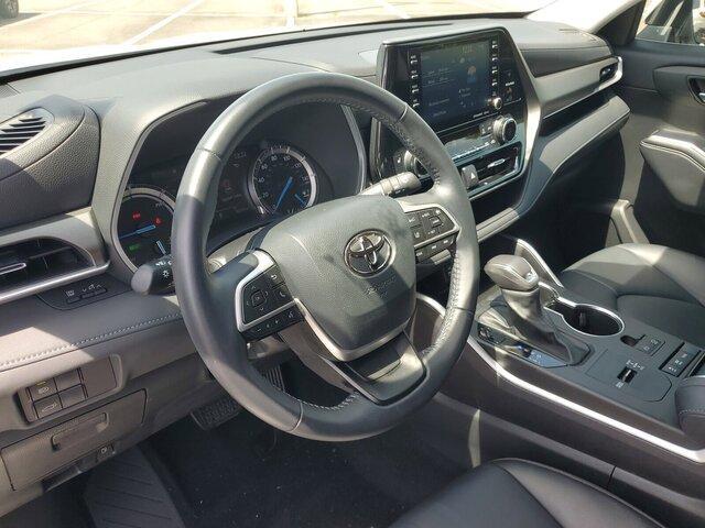 used 2022 Toyota Highlander Hybrid car, priced at $36,900