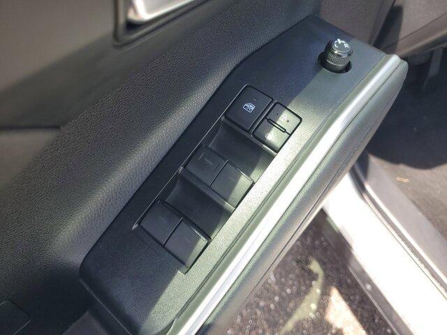 used 2022 Toyota Highlander Hybrid car, priced at $36,900