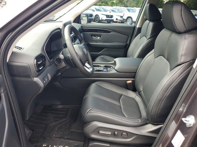 new 2025 Honda Pilot car, priced at $44,815