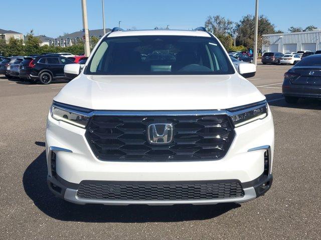 new 2025 Honda Pilot car, priced at $47,403