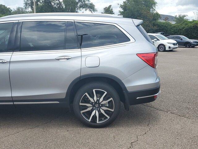 used 2022 Honda Pilot car, priced at $38,000