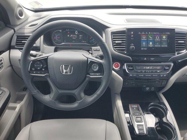 used 2022 Honda Pilot car, priced at $38,000