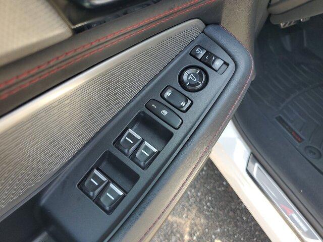 used 2022 Acura MDX car, priced at $39,988