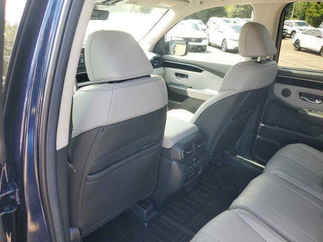 new 2025 Honda Pilot car, priced at $46,756
