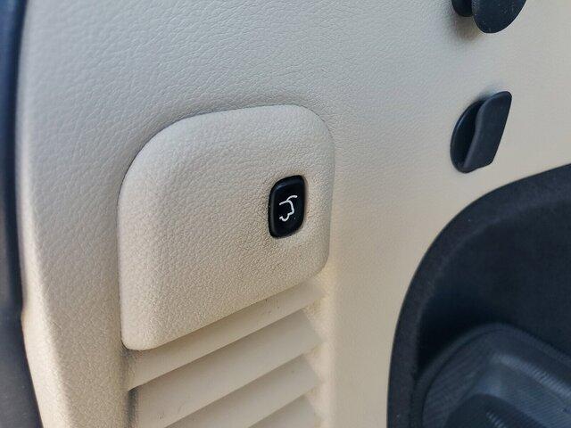 used 2016 Jeep Grand Cherokee car, priced at $15,988