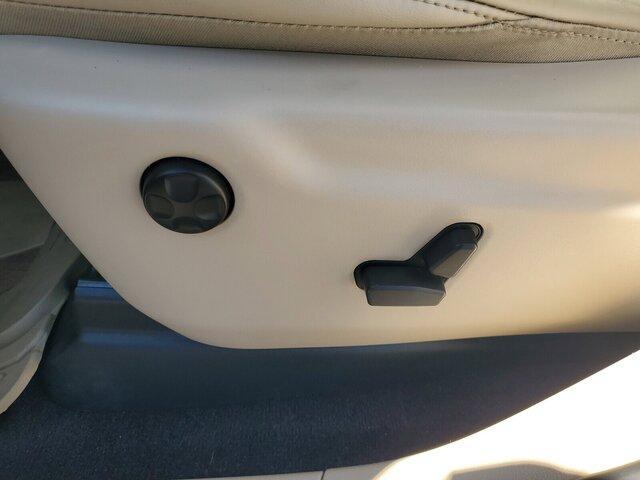 used 2016 Jeep Grand Cherokee car, priced at $15,988