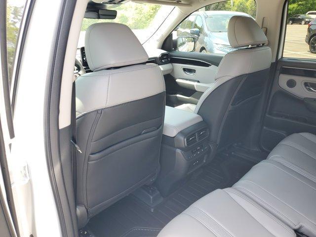 new 2025 Honda Pilot car, priced at $45,719