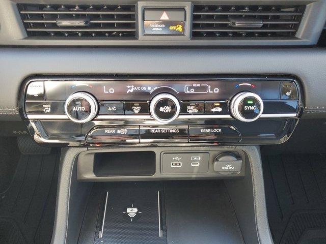 new 2025 Honda Pilot car, priced at $49,166