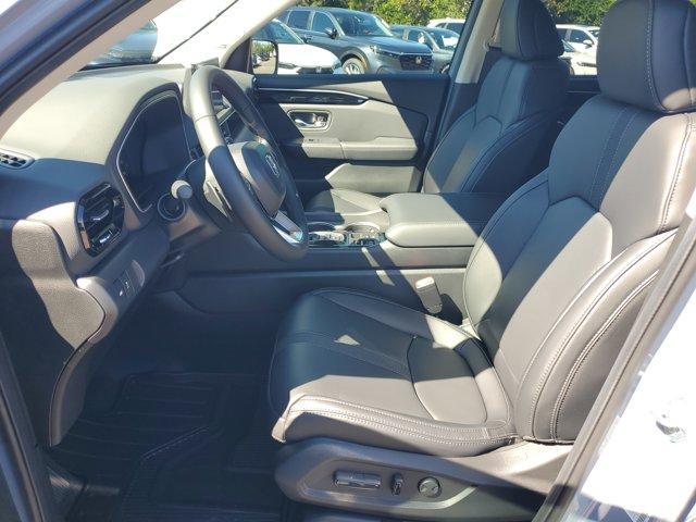 new 2025 Honda Pilot car, priced at $49,166