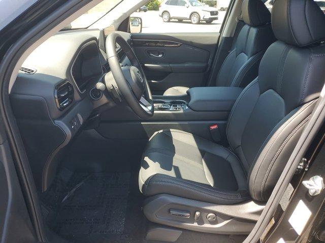 new 2025 Honda Pilot car, priced at $47,040