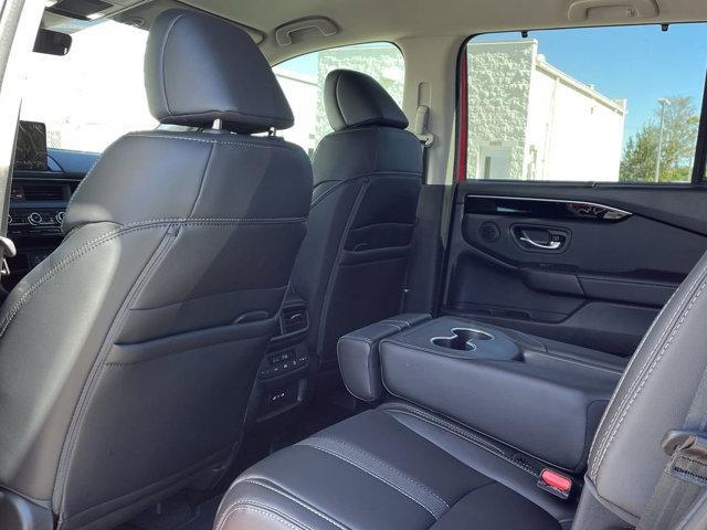 new 2025 Honda Pilot car, priced at $47,173