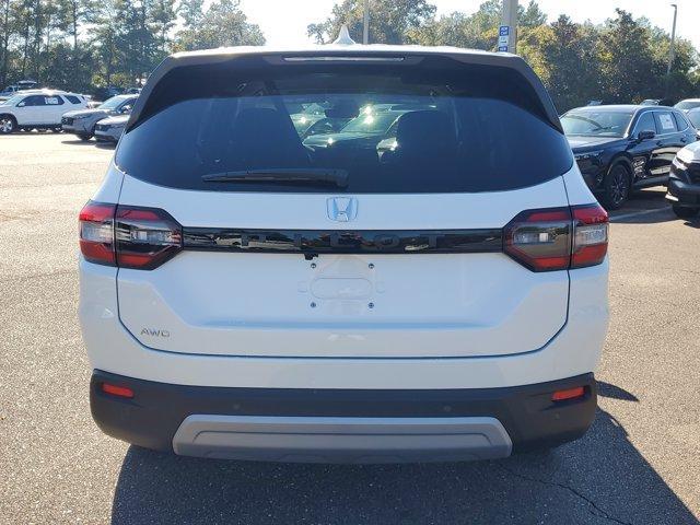 new 2025 Honda Pilot car, priced at $44,695