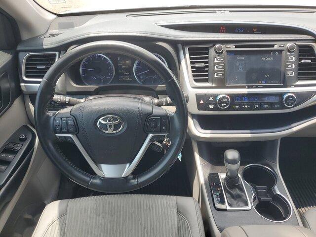 used 2018 Toyota Highlander car, priced at $17,988