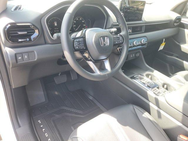 new 2025 Honda Pilot car, priced at $44,650