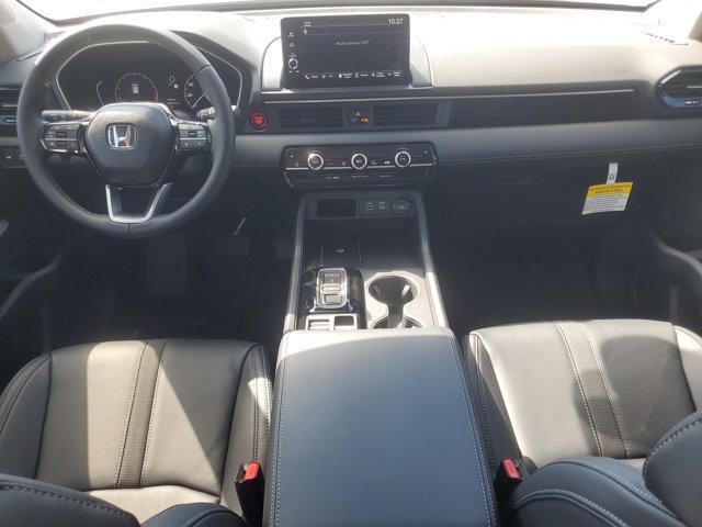 new 2025 Honda Pilot car, priced at $44,650