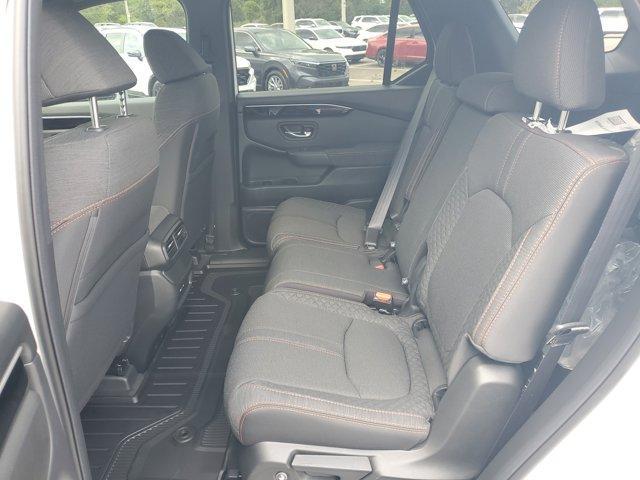 new 2025 Honda Pilot car, priced at $40,187