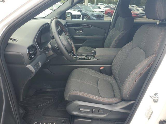 new 2025 Honda Pilot car, priced at $40,187