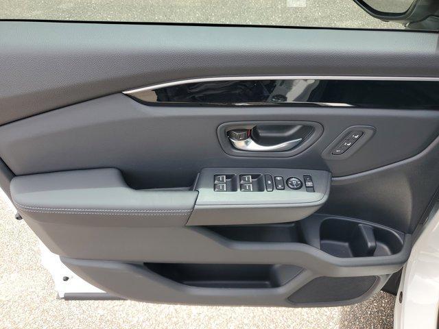 new 2025 Honda Pilot car, priced at $44,695