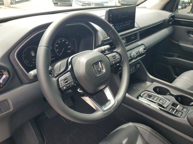new 2025 Honda Pilot car, priced at $44,695