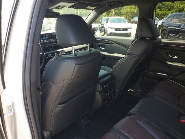 new 2025 Honda Pilot car, priced at $53,564