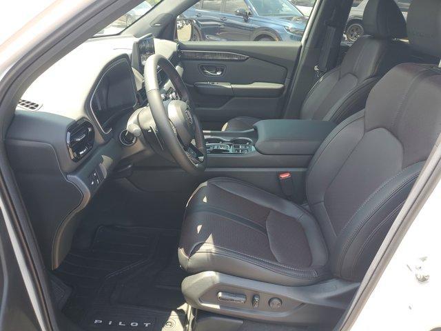 new 2025 Honda Pilot car, priced at $53,564