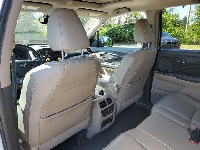 used 2021 Honda Pilot car, priced at $21,898
