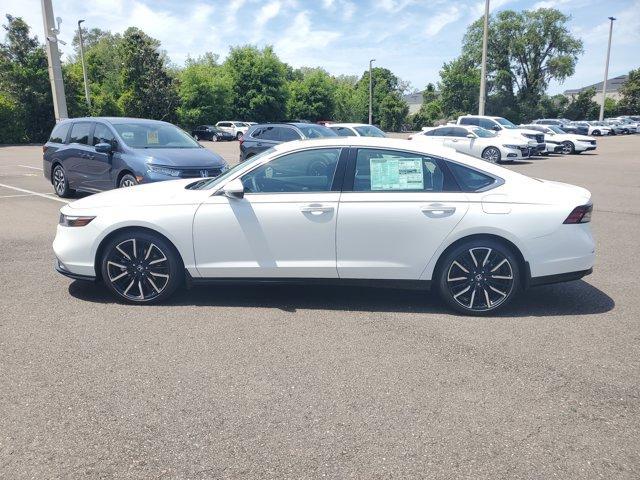 new 2025 Honda Accord Hybrid car, priced at $38,143