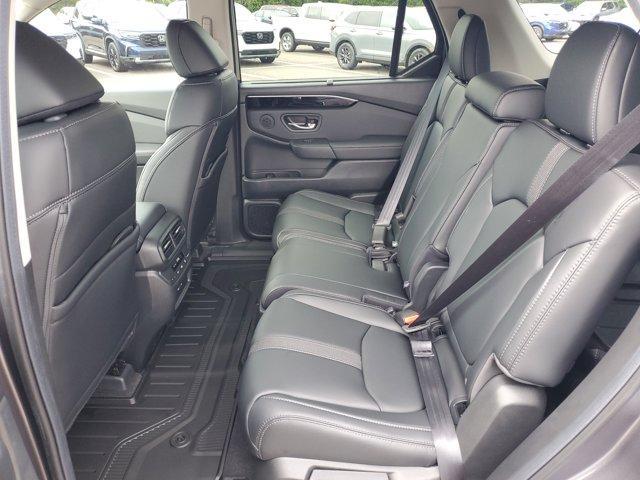 new 2025 Honda Pilot car, priced at $44,815