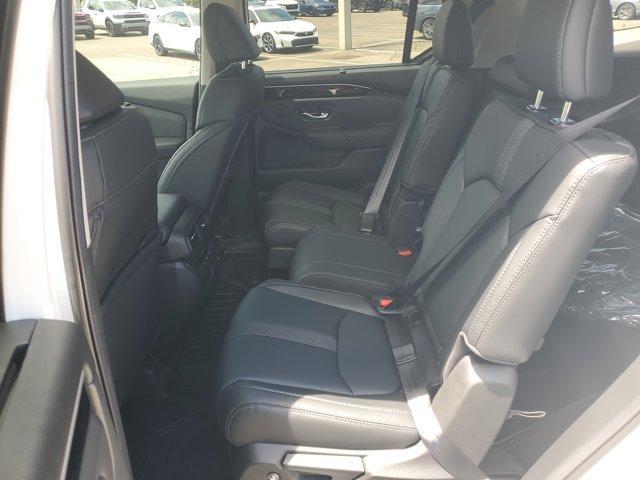 new 2025 Honda Pilot car, priced at $47,703