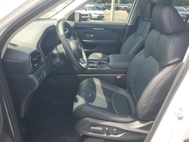 new 2025 Honda Pilot car, priced at $47,703