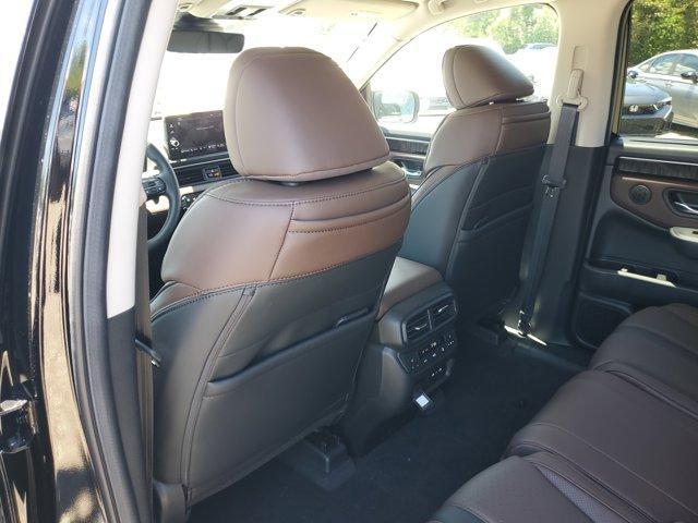 new 2025 Honda Pilot car, priced at $51,760