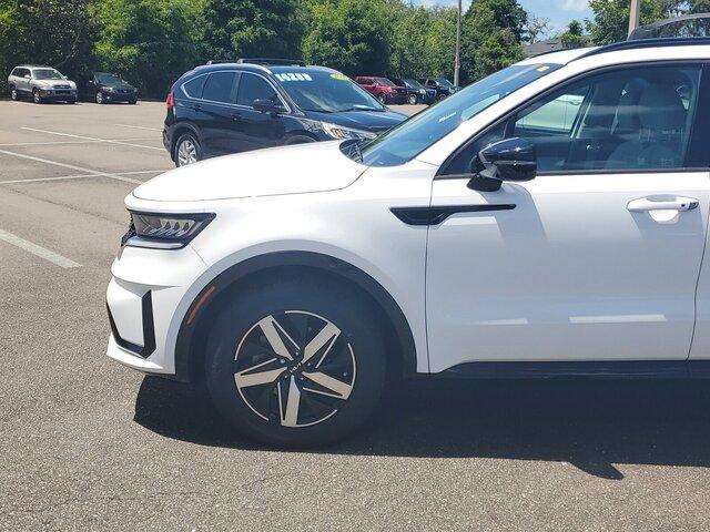 used 2023 Kia Sorento car, priced at $29,888