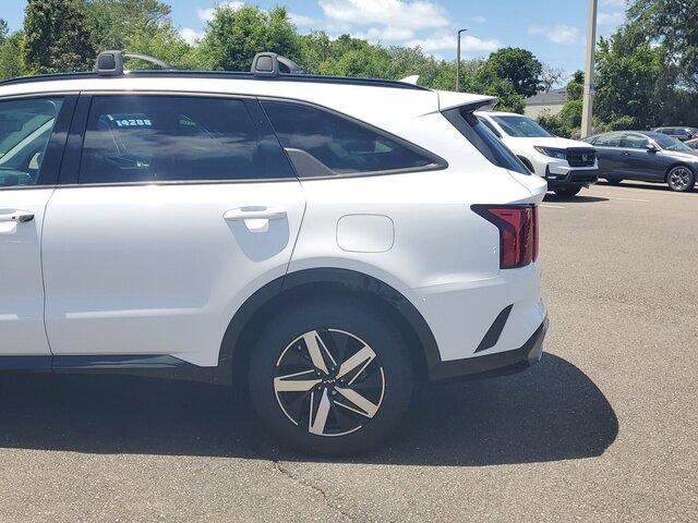used 2023 Kia Sorento car, priced at $29,888