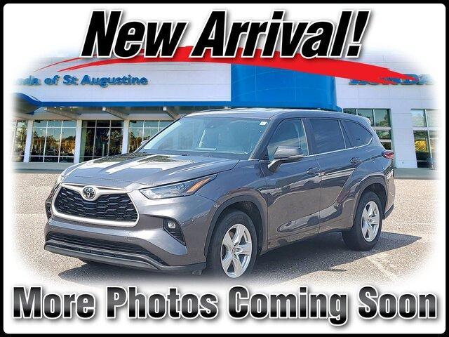 used 2023 Toyota Highlander car, priced at $31,644