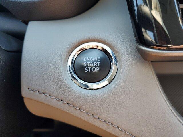 used 2023 Toyota Highlander car, priced at $30,986