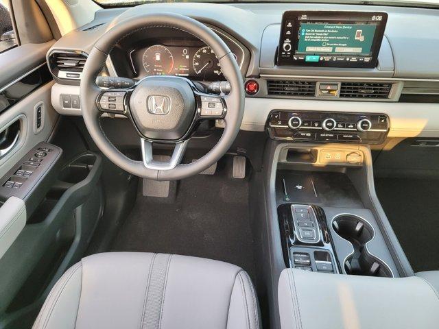 new 2025 Honda Pilot car, priced at $42,725