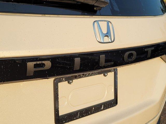 new 2025 Honda Pilot car, priced at $42,725