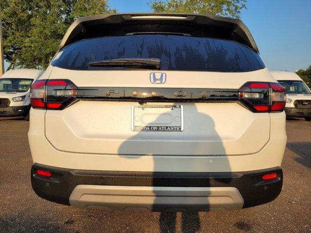 new 2025 Honda Pilot car, priced at $42,725