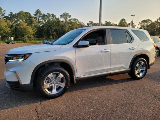 new 2025 Honda Pilot car, priced at $42,725