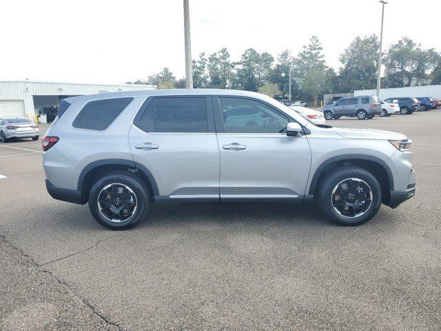 new 2025 Honda Pilot car, priced at $45,631