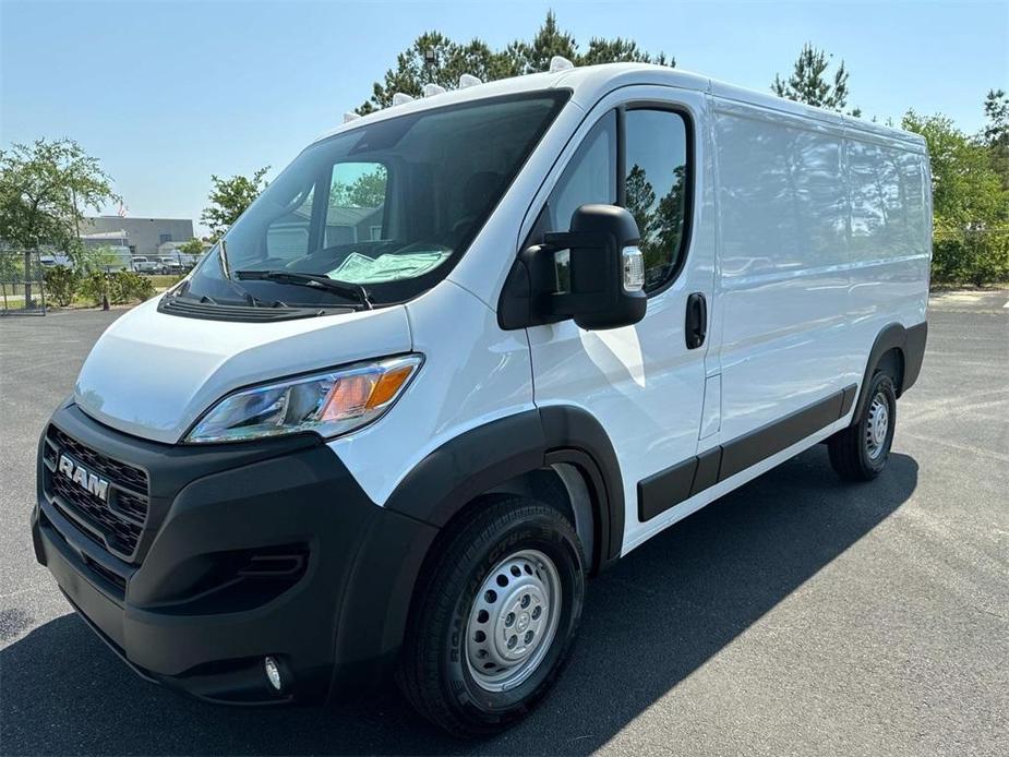 new 2024 Ram ProMaster 2500 car, priced at $60,379