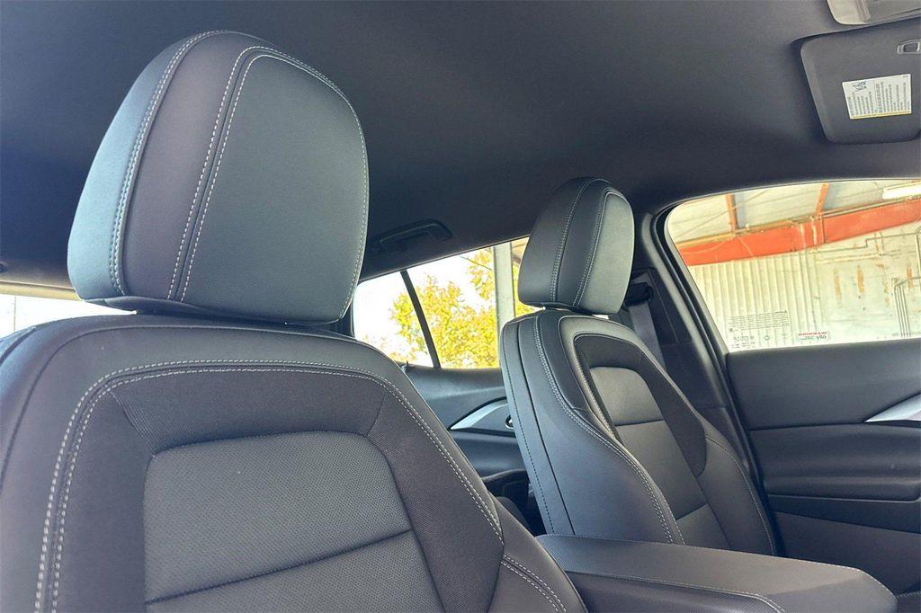 used 2025 Chevrolet Equinox EV car, priced at $24,990