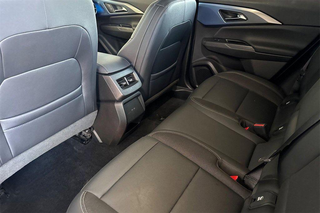 used 2025 Chevrolet Equinox EV car, priced at $24,990