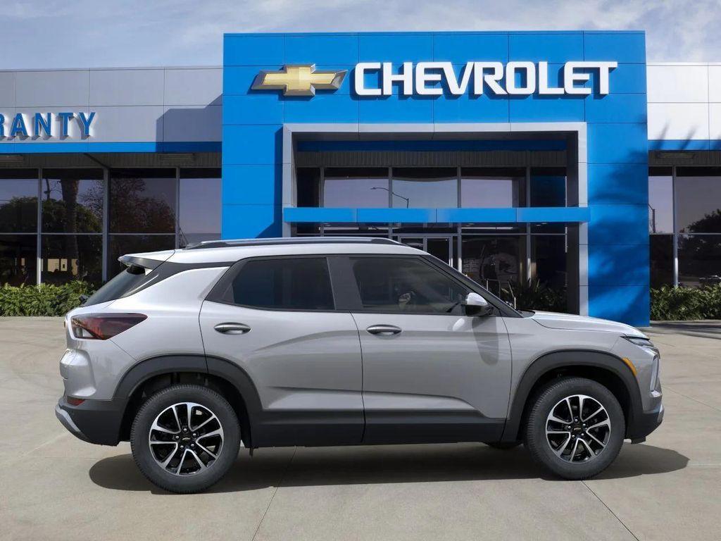 new 2025 Chevrolet TrailBlazer car, priced at $23,350