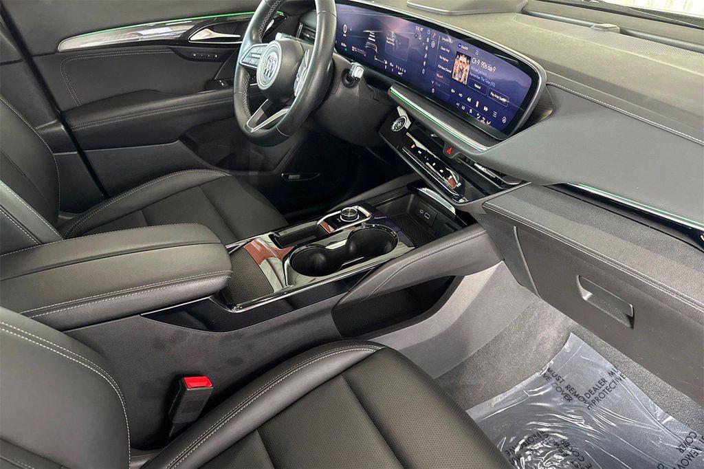 used 2024 Buick Envision car, priced at $24,990