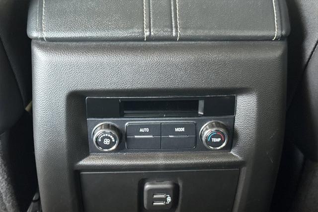 used 2022 Chevrolet Traverse car, priced at $27,990