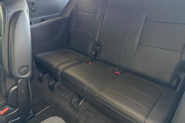 used 2022 Chevrolet Traverse car, priced at $27,990