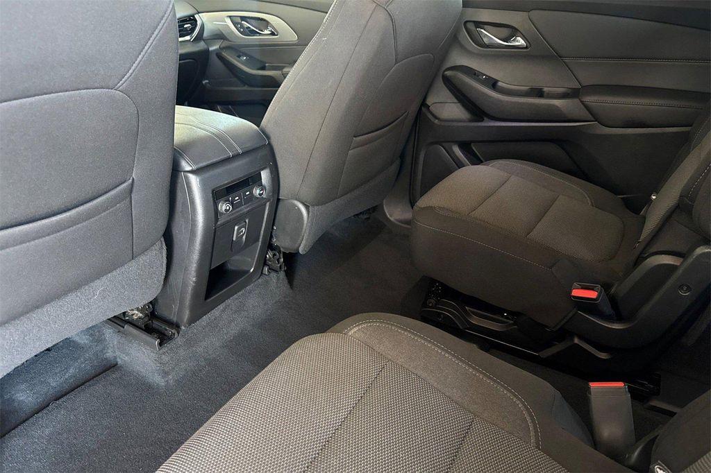 used 2023 Chevrolet Traverse car, priced at $24,990