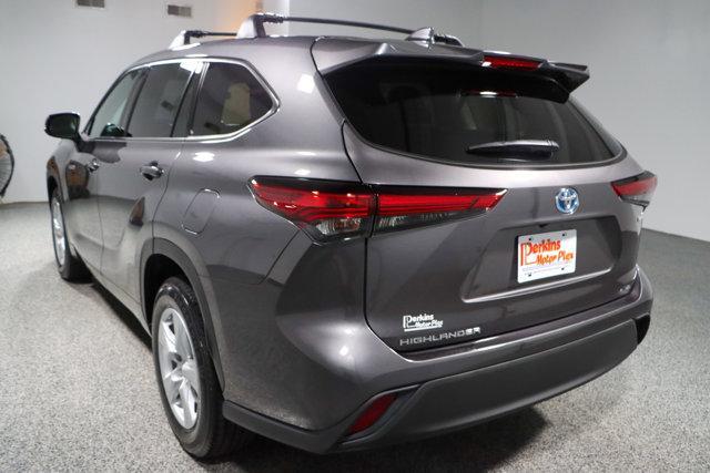 used 2021 Toyota Highlander Hybrid car, priced at $29,995